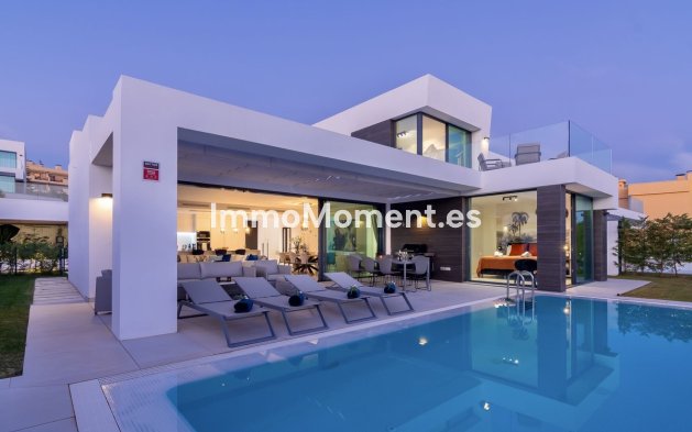 Detached villa - Resale - Mijas Costa - Calahonda