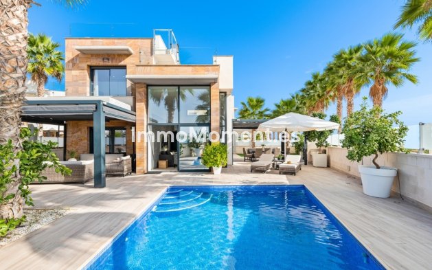 Detached villa - Resale - Orihuela Costa - Cabo roig - La Zenia