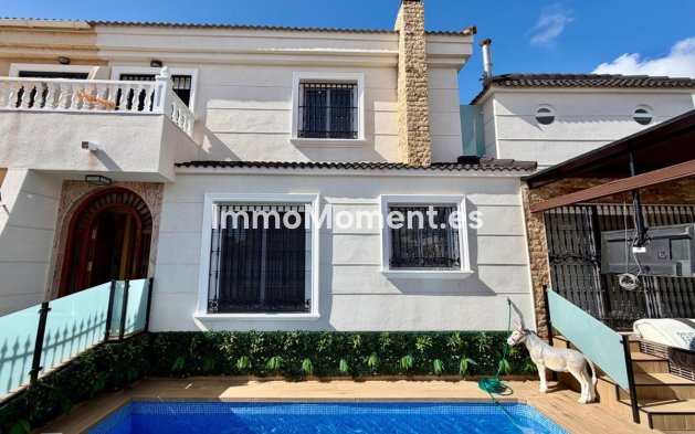 Detached villa - Resale - Orihuela Costa - Cabo roig - La Zenia