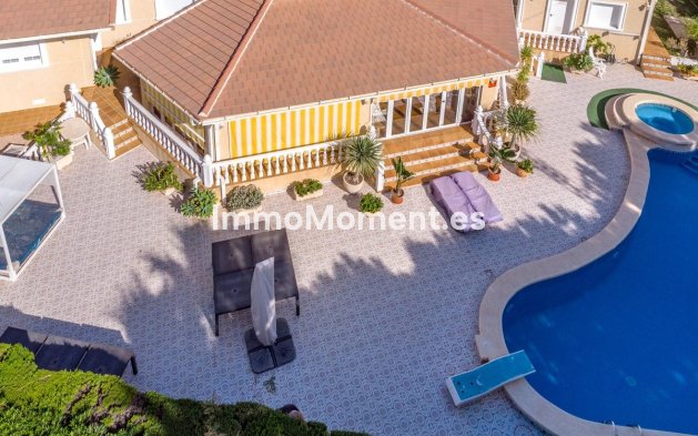 Detached villa - Resale - Orihuela Costa - Cabo roig - La Zenia