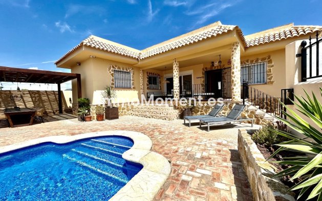 Detached villa - Resale - Orihuela Costa - Cabo roig - La Zenia
