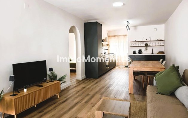 Detached villa - Resale - Orihuela Costa - La Regia