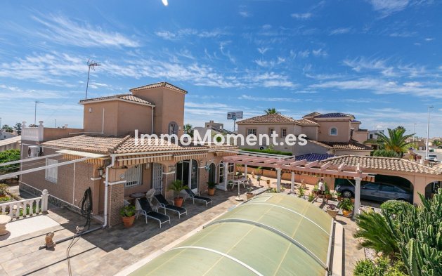 Detached villa - Resale - Orihuela Costa - Orihuela Costa
