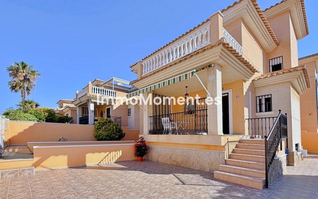 Detached villa - Resale - Orihuela Costa - Orihuela Costa