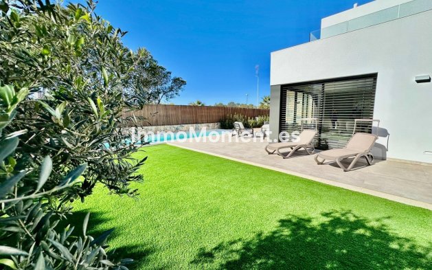 Detached villa - Resale - Orihuela - Las Colinas Golf