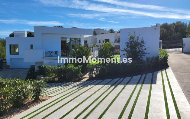Detached villa - Resale - Orihuela - Orihuela Centro