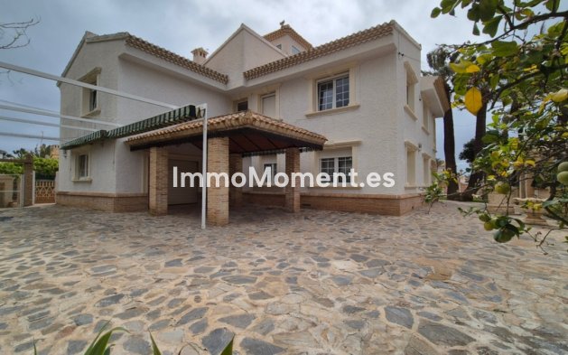 Detached villa - Resale - Orihuela - Orihuela Centro