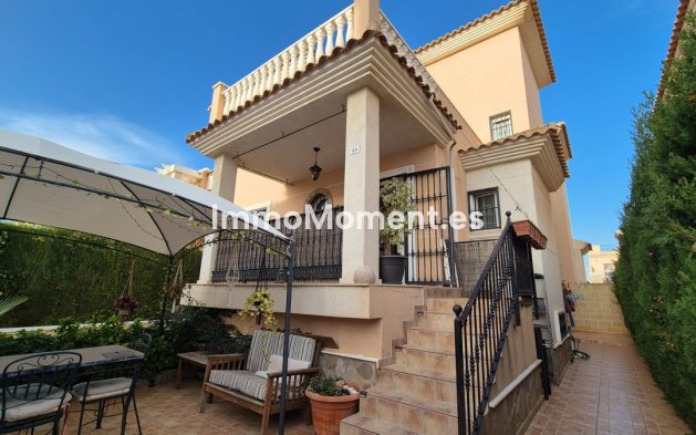 Detached villa - Resale - Orihuela - Orihuela Costa