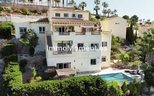 Detached villa - Resale - Orihuela - Villamartin