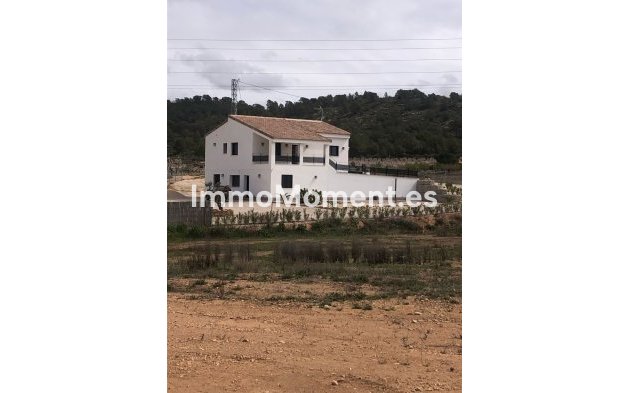 Detached villa - Resale - Pinoso - Pinoso Centro