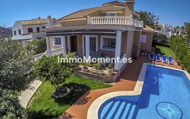 Detached villa - Resale - Torrevieja - La Mata
