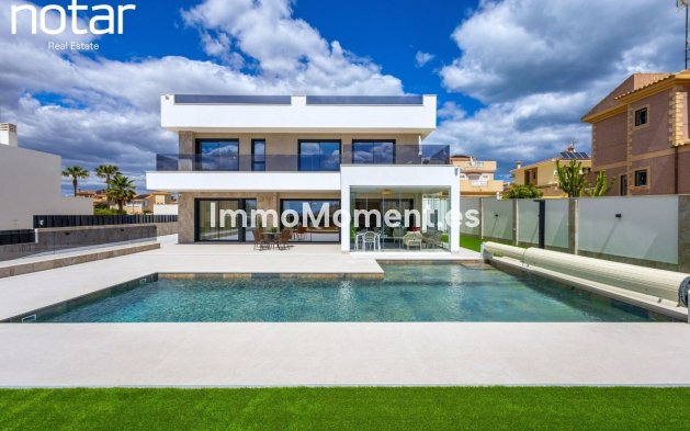 Detached villa - Resale - Torrevieja - Torrevieja Centro