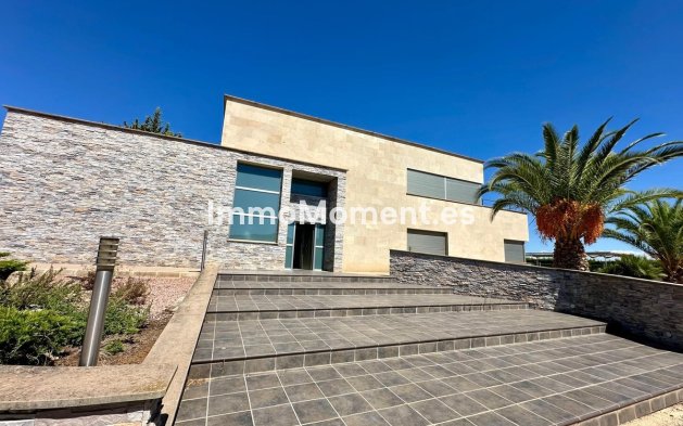 Detached villa - Resale - Yecla - Yecla Centro