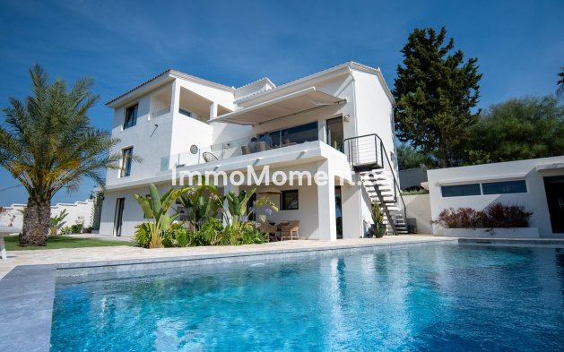 Detached villa - Short Term Rentals - Estepona - El Padron