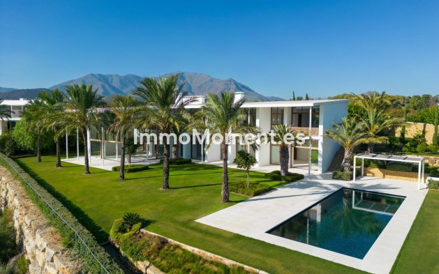 Freistehende Villa - Wiederverkauf - Casares - Casares Centro