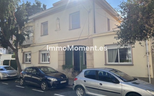 Freistehende Villa - Wiederverkauf - Denia - Denia Centro