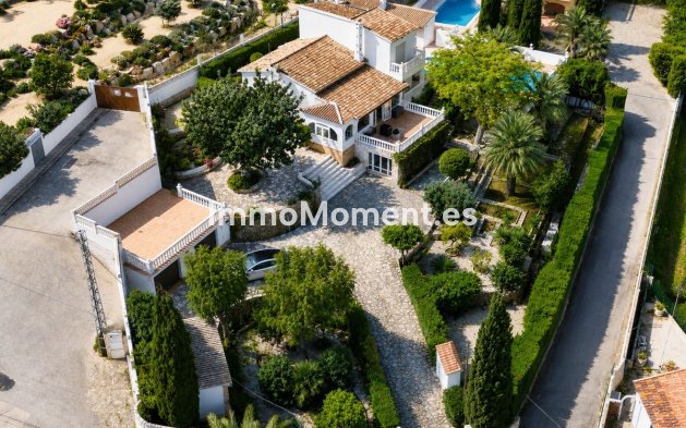 Freistehende Villa - Wiederverkauf - Denia - Denia Centro