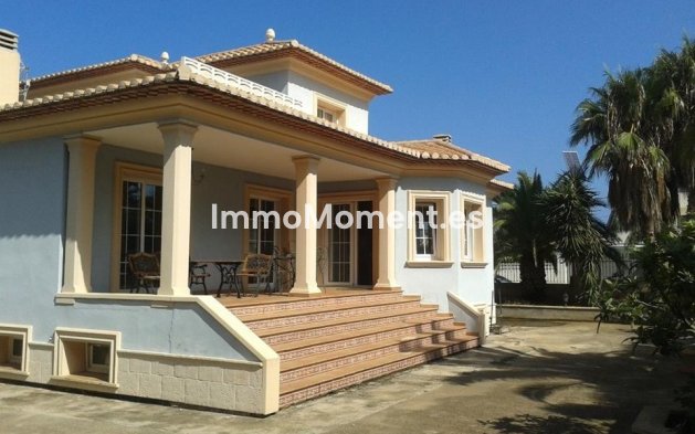 Freistehende Villa - Wiederverkauf - Denia - Denia Centro