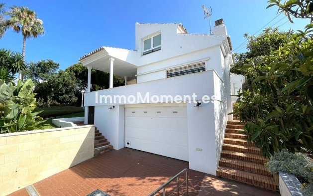 Freistehende Villa - Wiederverkauf - Estepona  - Estepona Centro