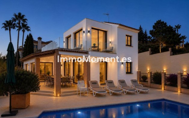 Freistehende Villa - Wiederverkauf - Estepona  - Estepona Centro