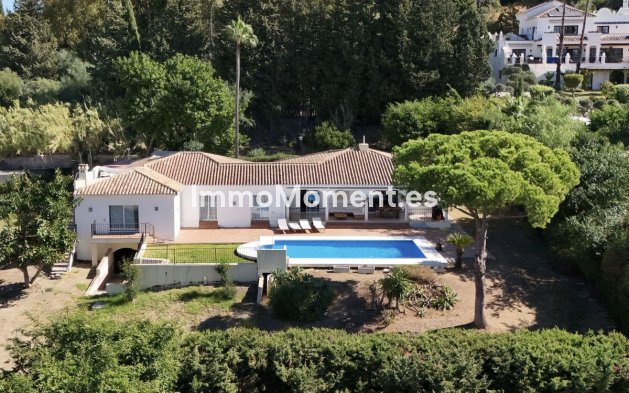 Freistehende Villa - Wiederverkauf - Estepona  - New Golden Mile