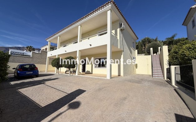 Freistehende Villa - Wiederverkauf - Estepona  - Valle Romano