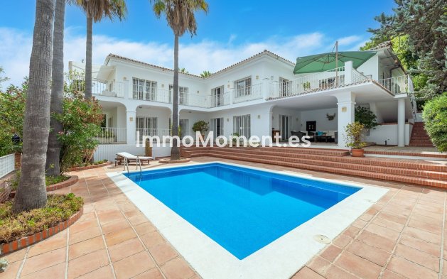 Freistehende Villa - Wiederverkauf -   Inländisch - Alhaurín el Grande Centro