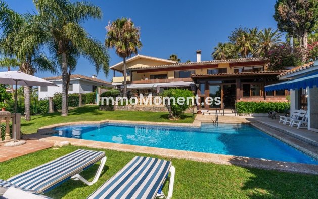 Freistehende Villa - Wiederverkauf - Marbella - Marbesa
