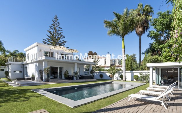 Freistehende Villa - Wiederverkauf - Marbella - Nueva Andalucía