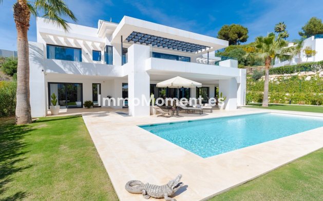 Freistehende Villa - Wiederverkauf - Marbella - Nueva Andalucía