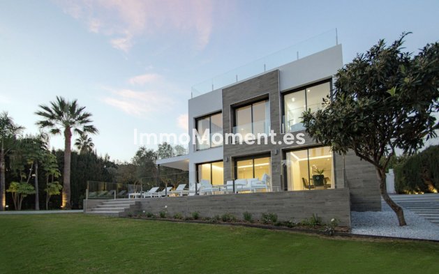 Freistehende Villa - Wiederverkauf - Marbella - Nueva Andalucía