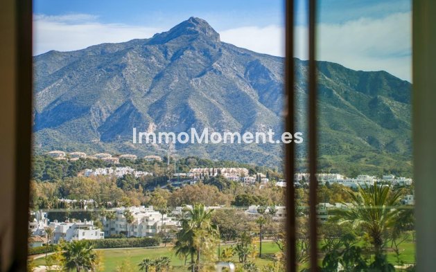 Freistehende Villa - Wiederverkauf - Marbella - Nueva Andalucía