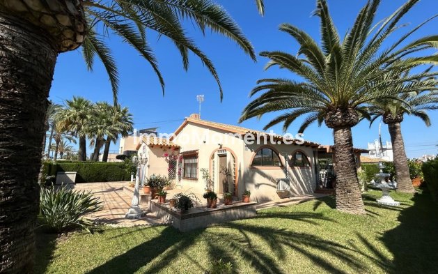 Freistehende Villa - Wiederverkauf - Orihuela Costa - Cabo roig - La Zenia