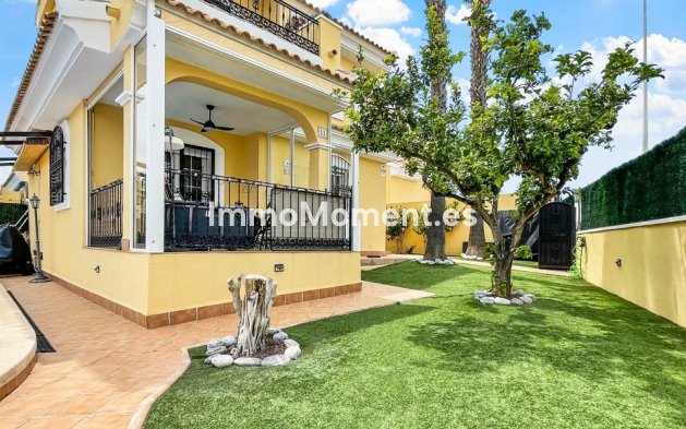Freistehende Villa - Wiederverkauf - Orihuela Costa - Los Dolses