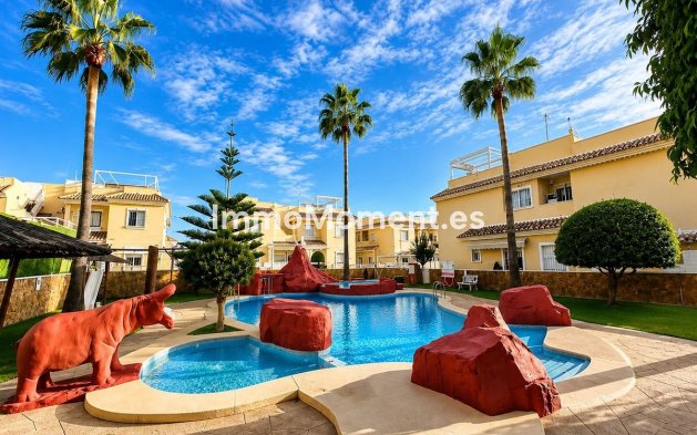 Freistehende Villa - Wiederverkauf - Orihuela - Villamartín
