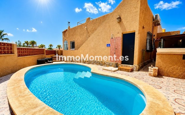 Freistehende Villa - Wiederverkauf - Orihuela - Villamartín