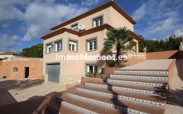 Freistehende Villa - Wiederverkauf - Pinoso - Los Pinos