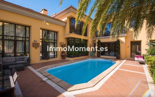 Freistehende Villa - Wiederverkauf - Puerto Banús - Puerto Banús
