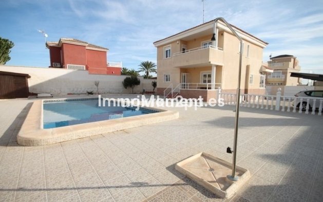 Freistehende Villa - Wiederverkauf - Torrevieja - Aguas Nuevas