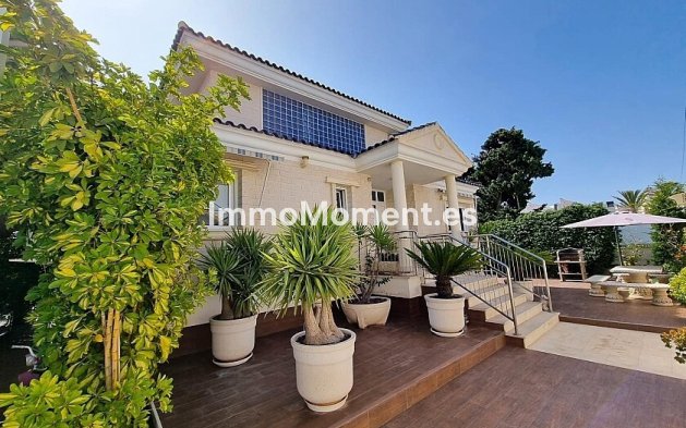 Freistehende Villa - Wiederverkauf - Torrevieja - La Mata