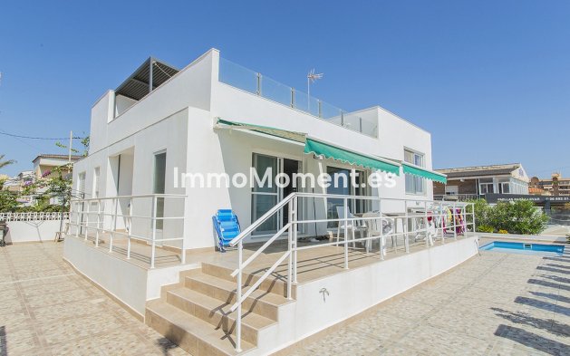 Freistehende Villa - Wiederverkauf - Torrevieja - La Mata