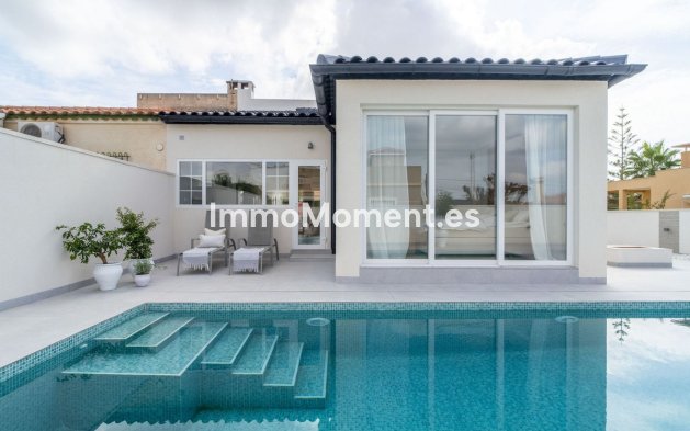 Freistehende Villa - Wiederverkauf - Torrevieja - La Siesta