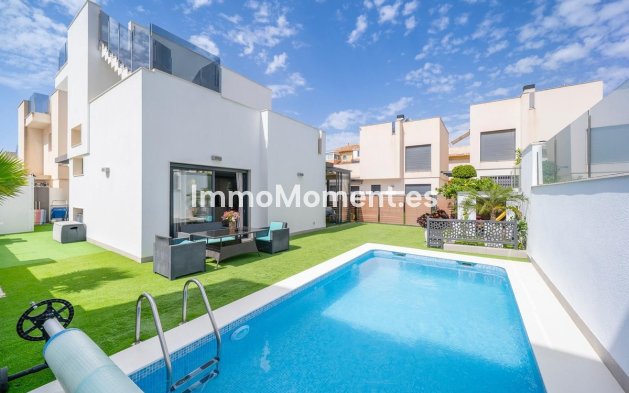 Freistehende Villa - Wiederverkauf - Torrevieja - Torrevieja Centro