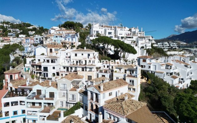 Geschakelde woning - Bestaande woning - Benahavís - La Heredia