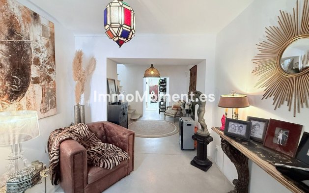 Geschakelde woning - Bestaande woning - Binnenland  - Coín