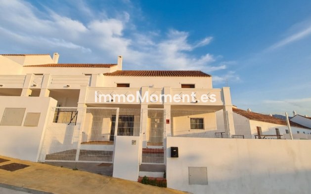 Geschakelde woning - Bestaande woning - Casares - Doña Julia