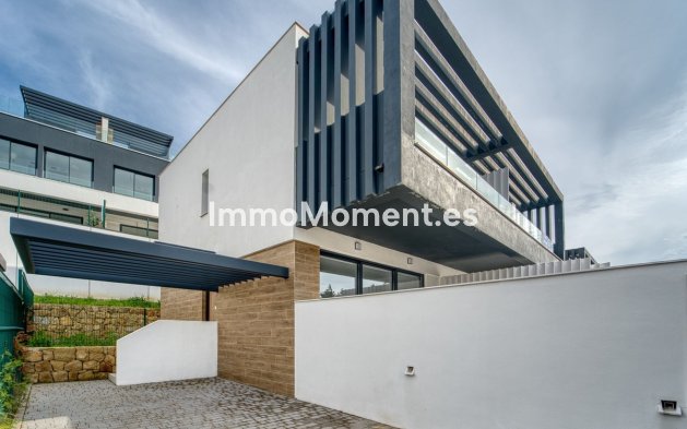 Geschakelde woning - Bestaande woning - Estepona  - Atalaya