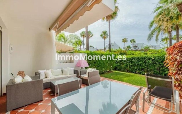Geschakelde woning - Bestaande woning - Estepona  - Costalita
