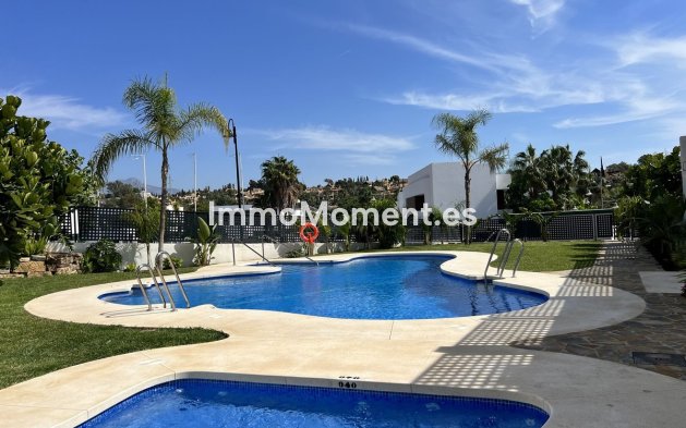Geschakelde woning - Bestaande woning - Estepona  - Estepona Centro