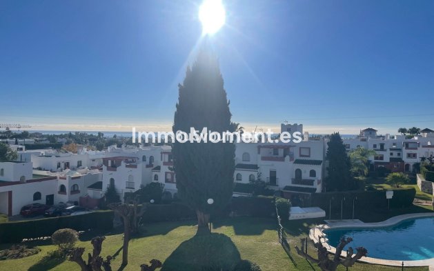 Geschakelde woning - Bestaande woning - Estepona  - Estepona Centro